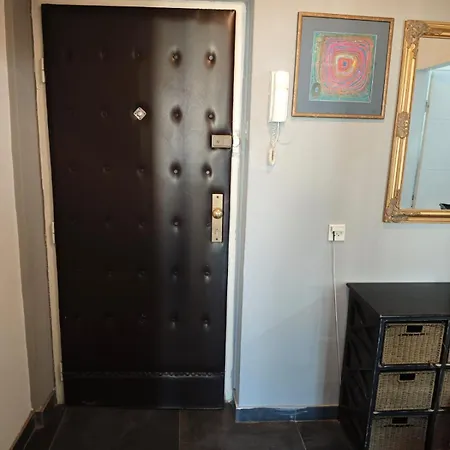 Mrvica Apartment *