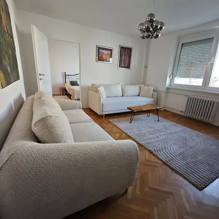 Mrvica Apartment